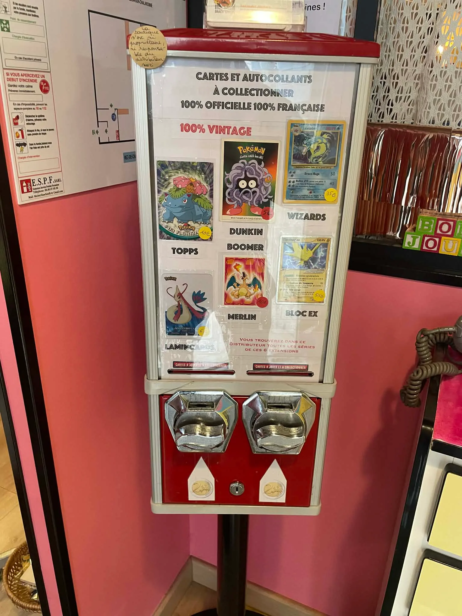 Distributeur Pokémon DracoSphère chez Seconde Chance Boutique à Châtillon-sur-Chalaronne